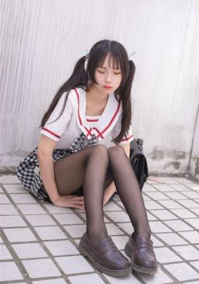 公交车揉小雪胸啊嗯_720HD高清在线观看